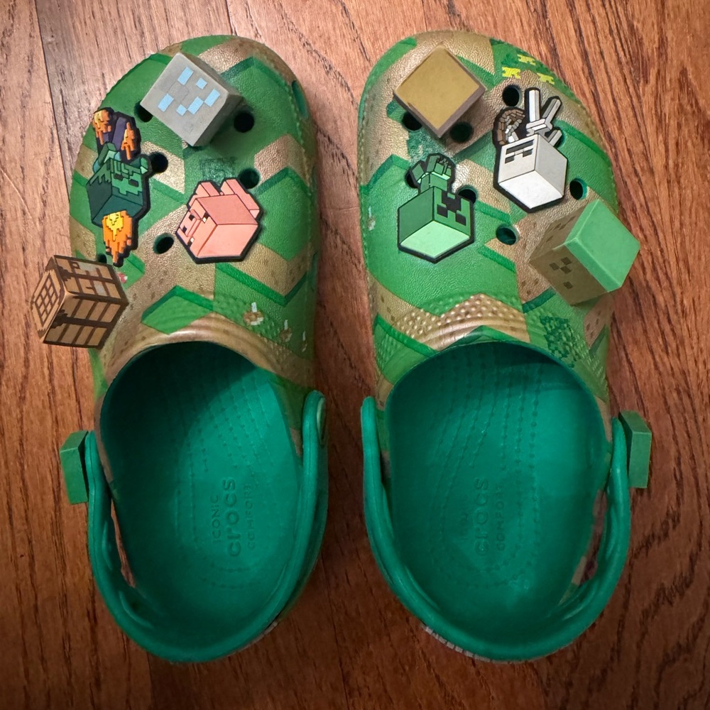 CROCS Minecraft Kids size 13